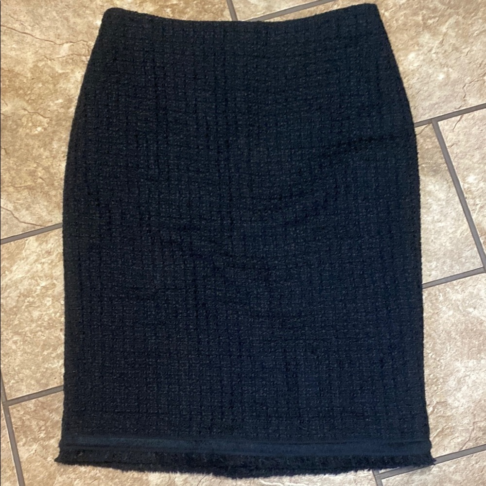 Talbots Black Textured Knee-Length Size 2 Petite Pencil Skirt Office Academia